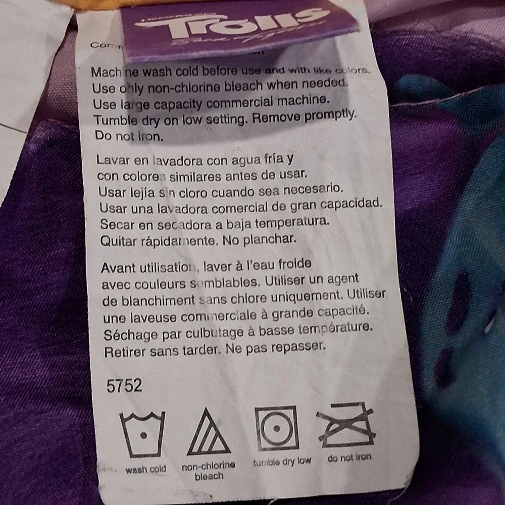DreamWorks Trolls Band Together Reversible Comforter‎ Twin Full Rainbow Pink